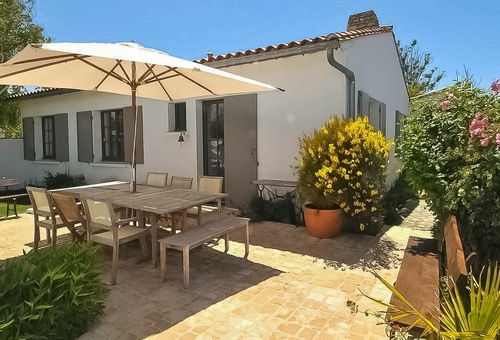 Superb villa with garden - parking near the beach