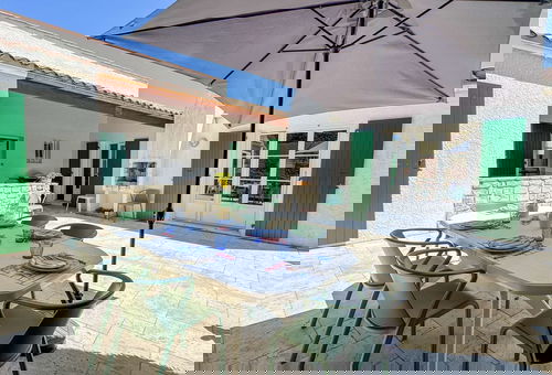 Pretty villa close to beaches and cycle paths