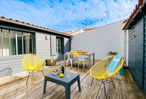 Charming villa near the central market