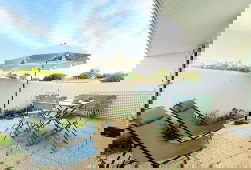 Apartment with courtyard communal pool and parking