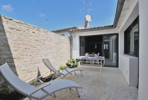 Au cœur de Sainte Marie de Ré, jolie villa rénovée