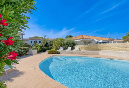 Appartement avec piscine commune et parking