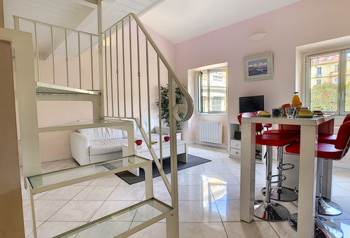 Superb air-conditioned apartment with 2...