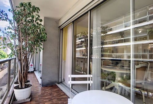 A comfortable 2 bedroom apartment with furnished balconies and ideally...
