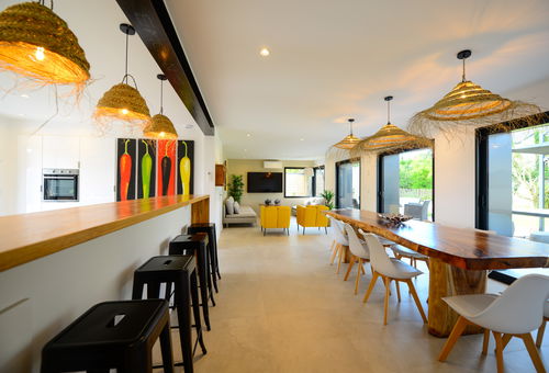 2 steps from the beach...