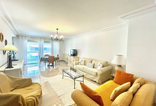 Apartment 8 minutes walk from the Palace