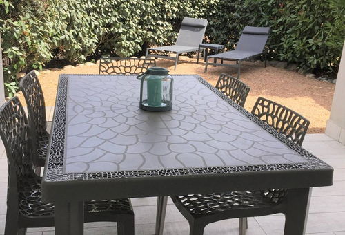 
Mini-villa confortablement équipée, climatisée,  pouvant accueillir jusqu'à...