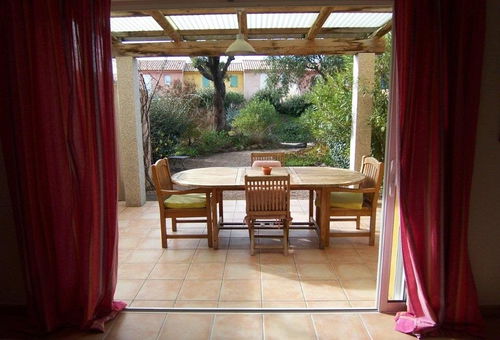 Cette belle villa située à 8 km au nord de Porto-Vecchio, dans le Domaine de...