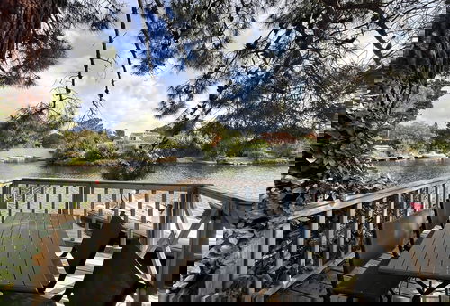 Ideally located at the edge of the lagoon of Saint Cyprien just 100 meters...