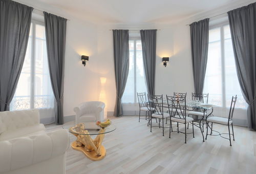 Bel appartement bourgeois à deux pas du centre de Cannes