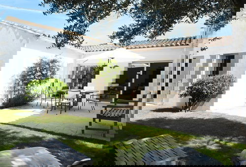 House composed of :Entry stay living room with chimney with largs...