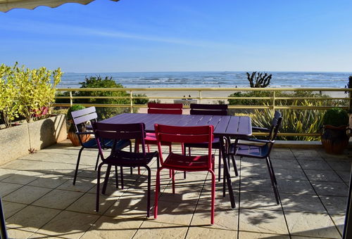 SCHÖNER TYP 4 MIT GROßER TERRASSE MIT MEERBLICK, BENOIT BEACH
