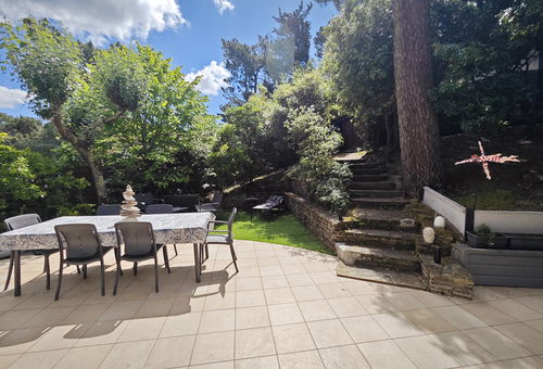 In the area of the swimming Pool Aquabaule, tennis Garden and at...