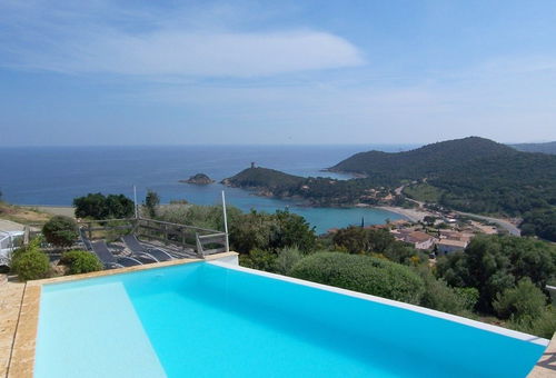 Exceptional sea view for the Carole Apartments : F2, F3, F4 with swimming...