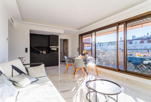 Modern apartment with a very beautiful terrace, a glimpse of the sea and a...