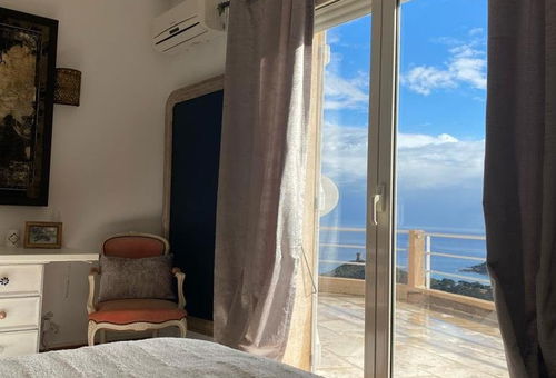 The villa "Carol" with its private pool (7m x 4m) and heated spa, overlooking...