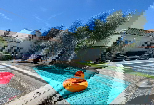 Villa Coco with private pool in the village center