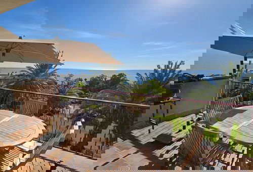 A haven of peace close to shops and the sandy beach, the residence "I...