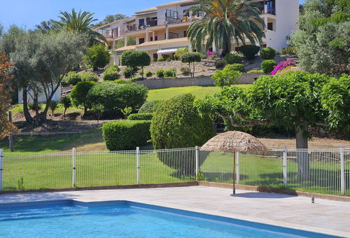 A haven of peace close to shops and the sandy beach, the residence "I...