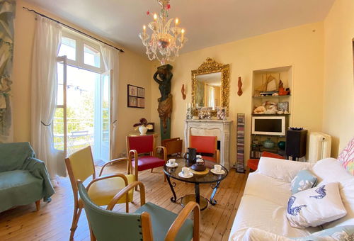 En plein coeur de la ville, proche des commerces, maison jusqu’à 6 personnes...