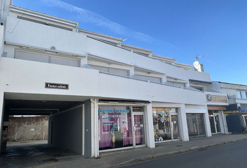 Appartement lumineux avec vue mer, proche des commerces et de la plage - Île...