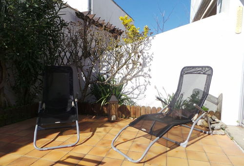 Studio avec terrasse privée proche de la plage et des commerces -...
