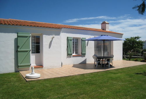 Maison avec jardin, proche de la plage et des commerces - Barbâtre