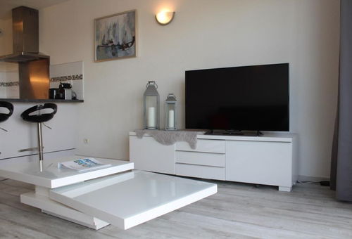 Beautiful flat overlooking Lac des Minimes, close to the beach and shops - La...