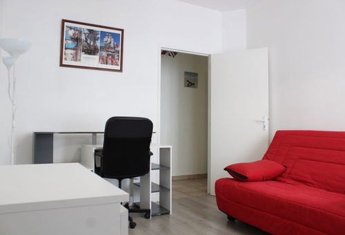 Apartment in the heart of the city, just a stone's throw from Place de Verdun...