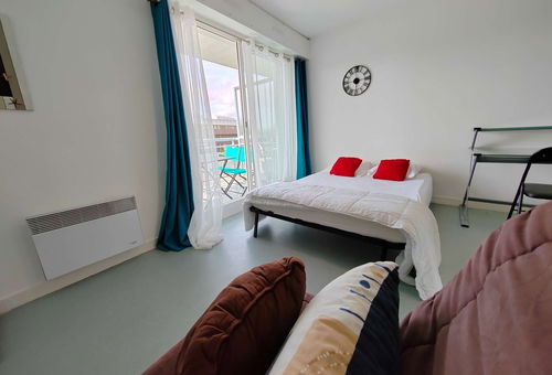 Apartment located in a quiet residence, close to the beach and shops - La...