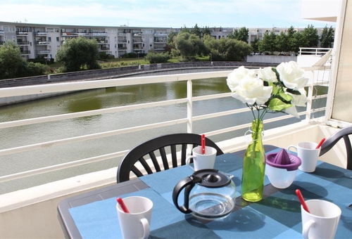Flat located in the heart of the Minimes district, close to the shops and the...