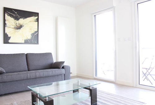 Beautiful apartment ideally located, close to the marina, shops and beach -...