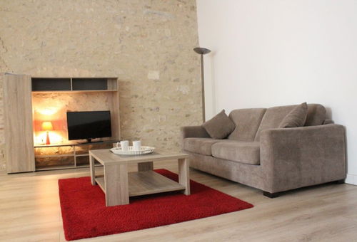 Beautiful apartment ideally located on the old port, close to the beach and...