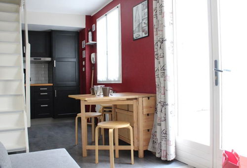 Flat in the heart of the town centre, close to the shops and the beach - La...