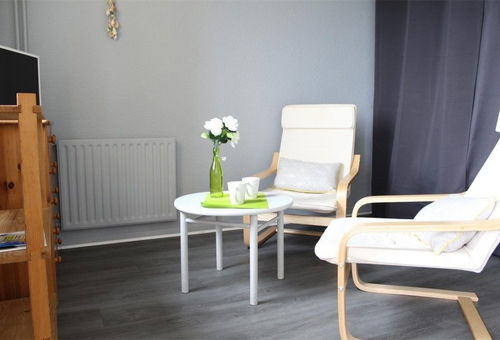 Flat opposite the marina and at the foot of the beach - La Roch