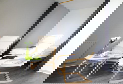 Flat opposite the marina and at the foot of the beach - La Roch