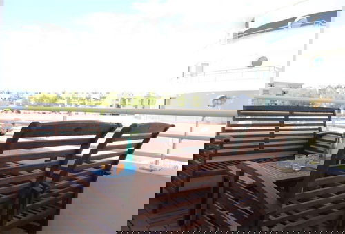 Flat located in the heart of the Minimes district, close to the shops and the...