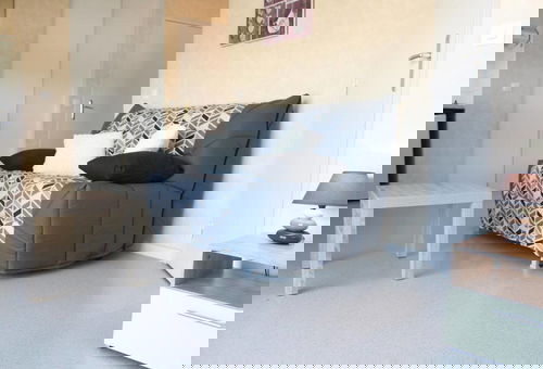 Flat ideally located in the Minimes district close to the beach and the town...