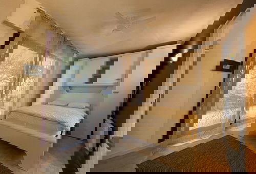 Flat located in the heart of the Minimes district of La Rochelle and close to...