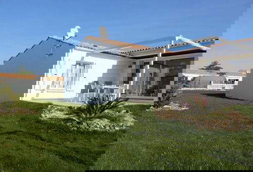 Belle maison indépendante contemporaine, sur vaste terrain clos, proche des...