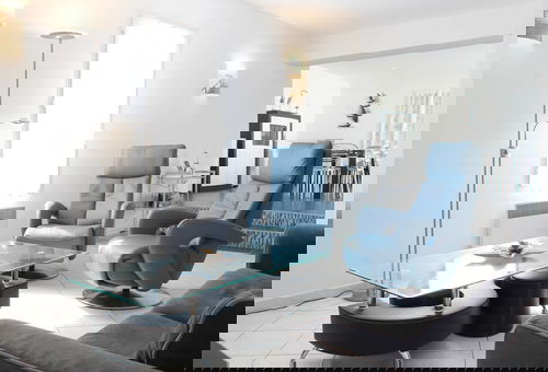 Belle maison indépendante contemporaine, sur vaste terrain clos, proche des...