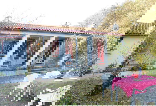 Maison située dans un quartier au calme, proche de la plage et des commerces...