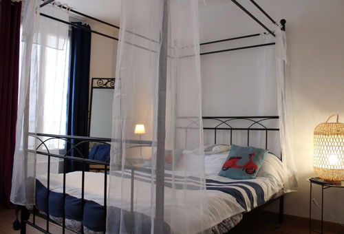 Flat in the heart of the city centre with a breathtaking view of the towers...