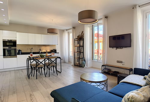 A very nice air-conditioned apartment with 2 bedrooms.