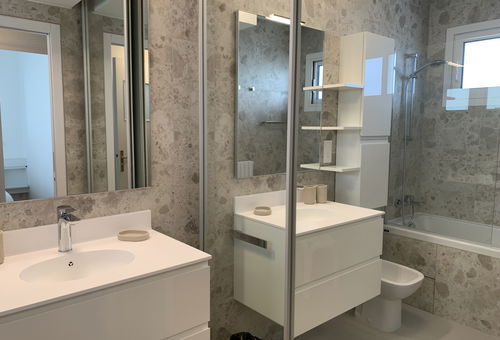 APPARTEMENT FACE MER ENTRE DE GAULLE ET CASINO