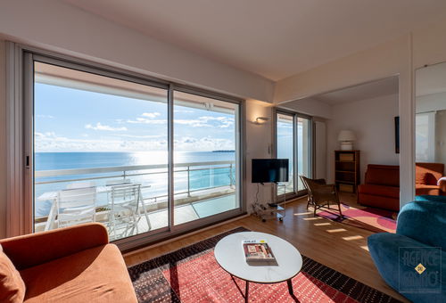 APPARTEMENT FACE MER ENTRE DE GAULLE ET CASINO