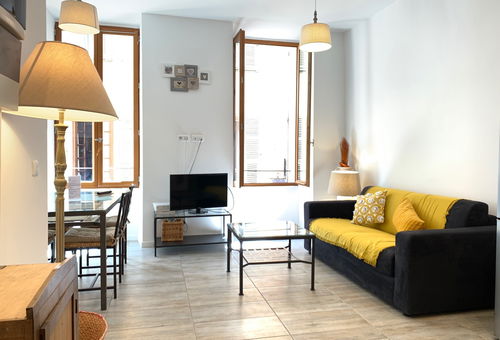 Very nice apartment in the heart of the old town, a stone&#39;s throw from...