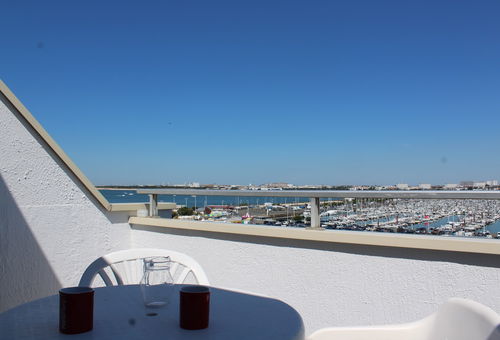Flat with balcony overlooking the port, close to shops and beach - La Rochelle