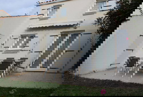 Proche du centre de La Cotinière avec son port et sa plage