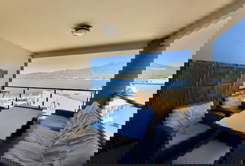 Bel appartement sur le front de mer de Propriano. Accès à la plage en face de...